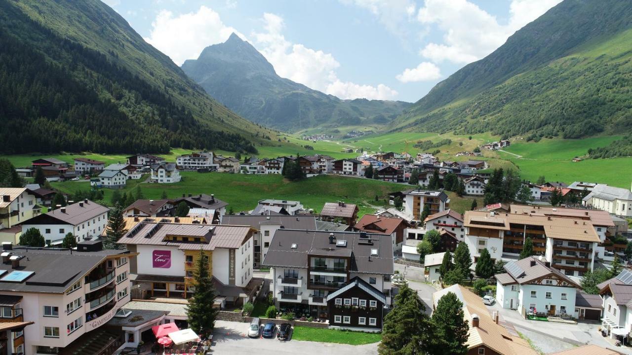 Alpinhotel Monte Superior - Silvretta Card Premium Betrieb Galtuer Luaran gambar